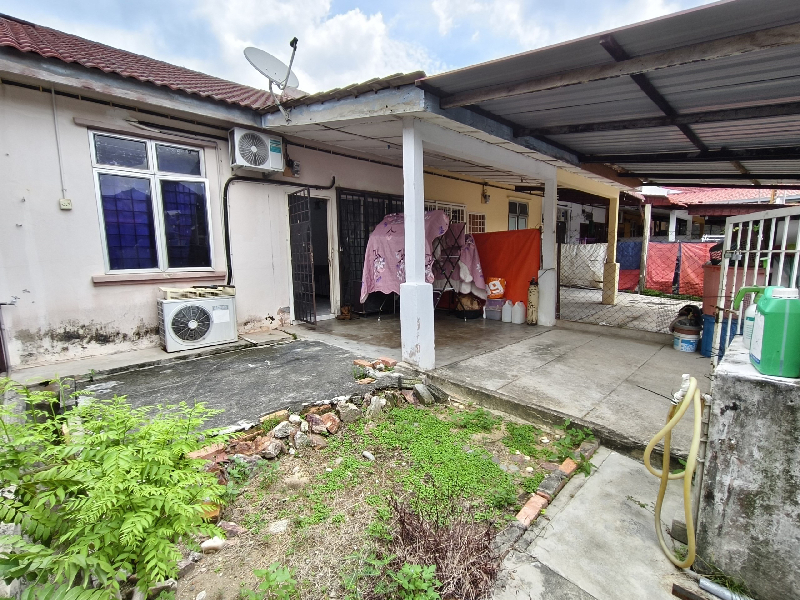 Teres Setingkat Desa Pinggiran Putra