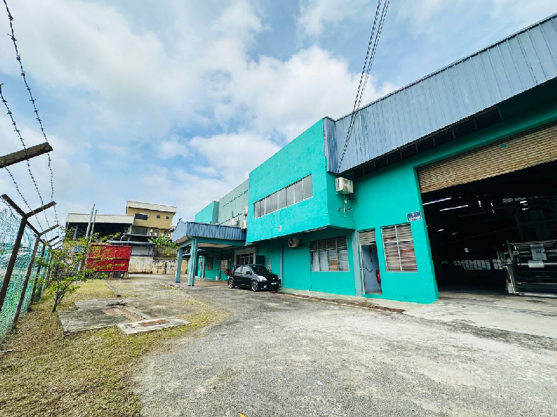 Single Storey Detached Factory with a Double Storey Office Block, Kawasan Perindustrian Alor Gajah, - photo 3