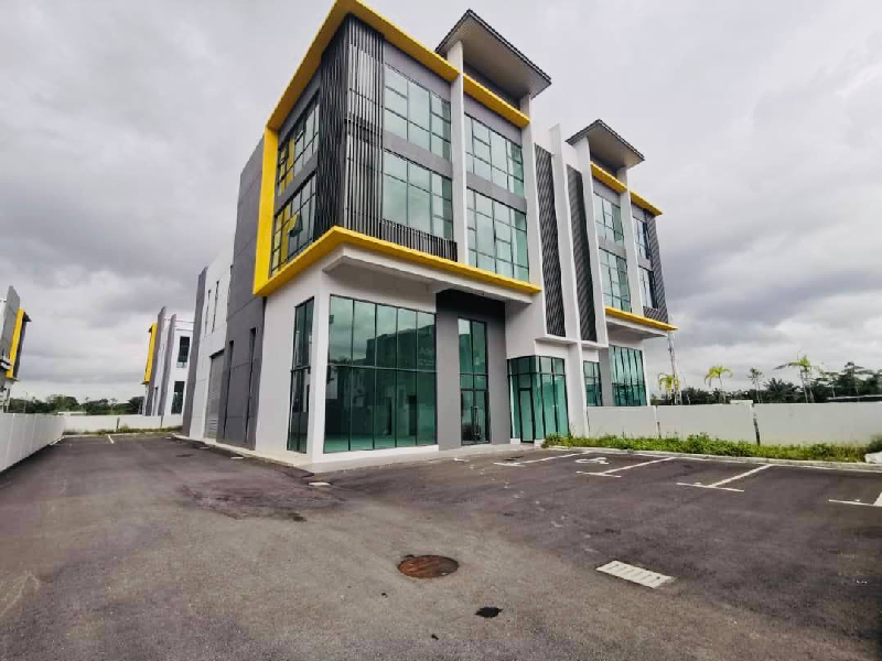 3 STOREY FACTORY SEMI D  Bandar Serenia, Sepang - photo 3