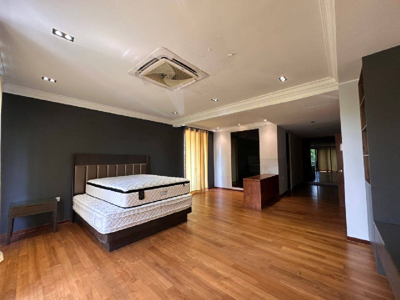 3-STOREY BUNGALOW WITH PRIVATE POOL DAMANSARA HEIGHTS,UALA LUMPUR - photo 11