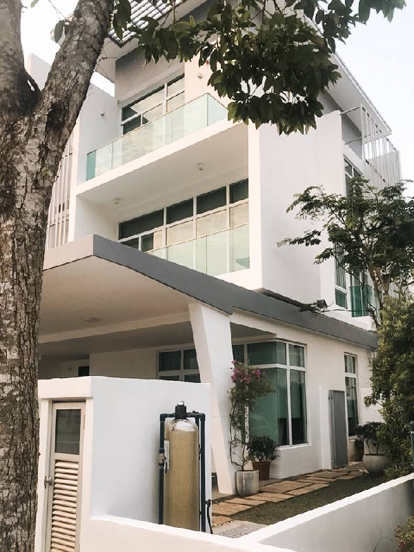 3-Storey Semi-D Clover Garden, Cyberjaya  Fully Renovated