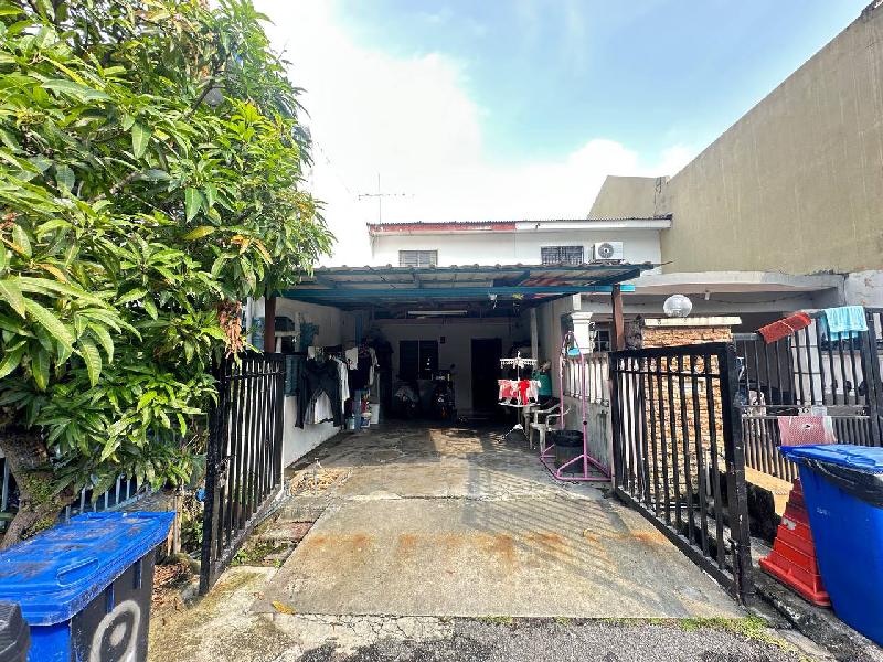 FOR SALE | DOUBLE-STOREY TERRACE HOUSESeksyen 18, Shah Alam - photo 2