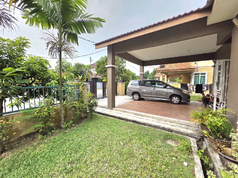 FOR SALE | Fully Renovated Double-Storey Bungalow @ Desa Pinggiran Putra, Kajang - photo 6