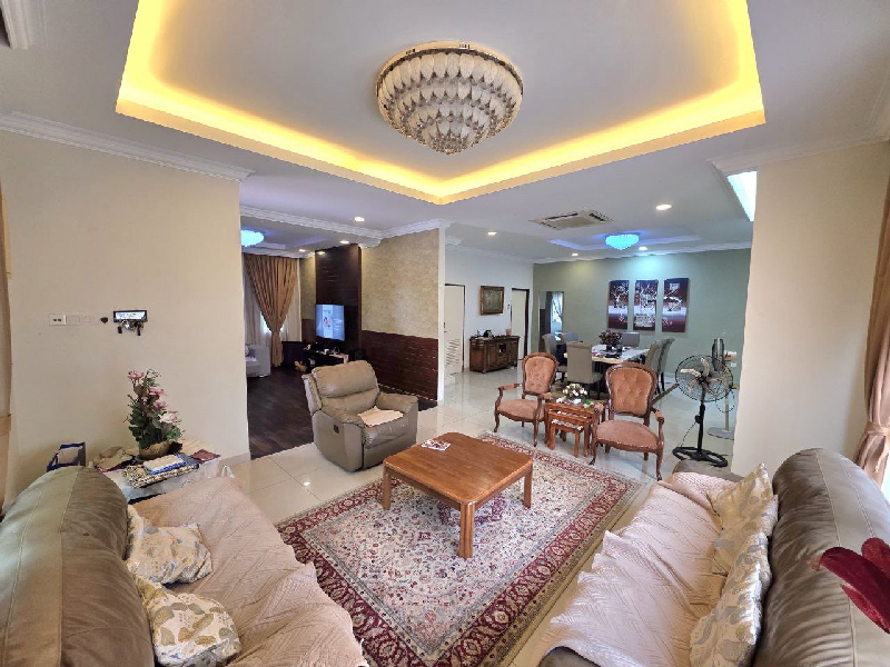 FOR SALE | Fully Renovated Double-Storey Bungalow @ Desa Pinggiran Putra, Kajang - photo 9