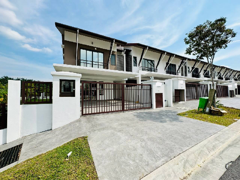 FOR SALE | END LOT DOUBLE STOREY TERRACEDAHLIA 2, SERENE HEIGHTS, BANGI-SEMenYIH - photo 2