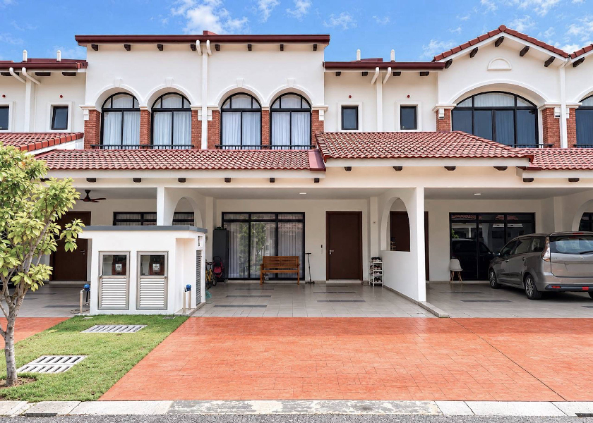 FOR SALE | DOUBLE STOREY TERRACE HOUSESETIA SAFIRO, CYBERJAYATYPE OLIVERIA ELDESEO  PHASE 2 - photo 2