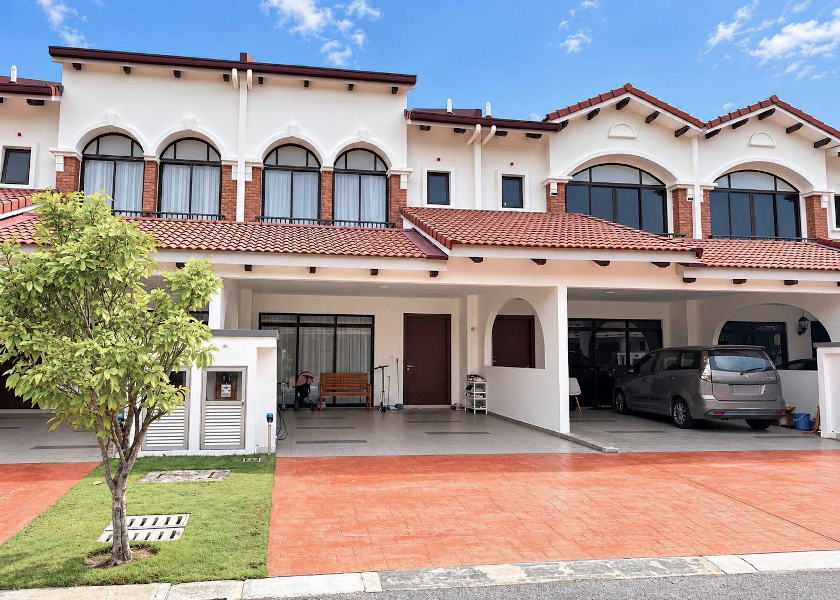 FOR SALE | DOUBLE STOREY TERRACE HOUSESETIA SAFIRO, CYBERJAYATYPE OLIVERIA ELDESEO  PHASE 2 - photo 4