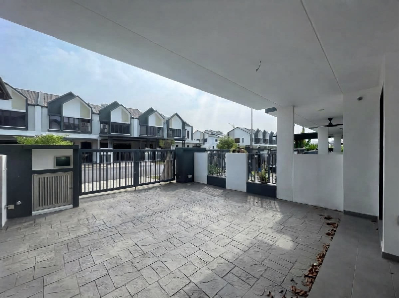 FOR SALE | DOUBLE STOREY TERRACE HOUSESERENIA ANIRA, BANDAR SERENIA, SEPANG - photo 4