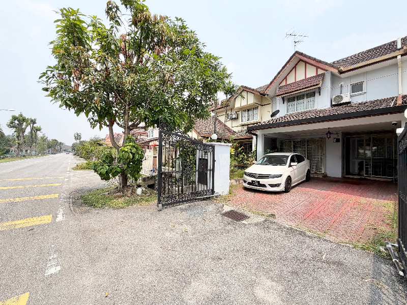 FOR SALE | DOUBLE STOREY TERRACE HOUSE USJ 17, Subang Jaya - photo 2