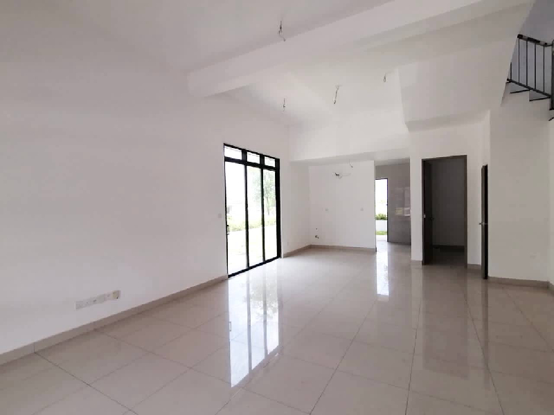 FOR SALE | END LOT DOUBLE STOREY TERRACE Maple Residence, Laman View, Cyberjaya | Type Begonia - photo 4