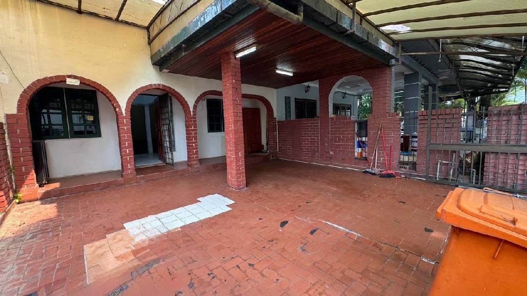 FOR SALE | 2.5-STOREY TERRACE HOUSESeksyen 11, Bandar Shah Alam, Selangor - photo 6