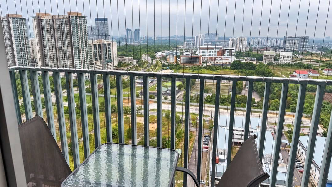 FOR SALE | LAKEFRONT HOMES PR1MA, CYBERJAYACorner Unit | Freehold | Level 21 - photo 7