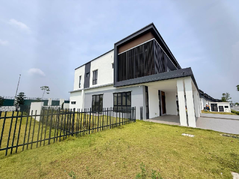 [20 ft side land] 2-STOREY SEMI-D Type BOHEMIA Eco Sanctuary, Teluk Panglima Garang, Selangor - photo 5