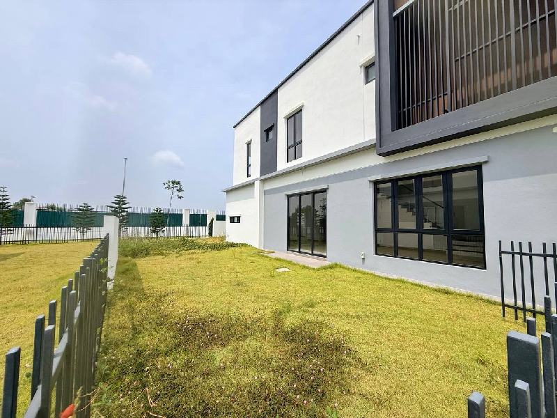 [20 ft side land] 2-STOREY SEMI-D Type BOHEMIA Eco Sanctuary, Teluk Panglima Garang, Selangor - photo 11