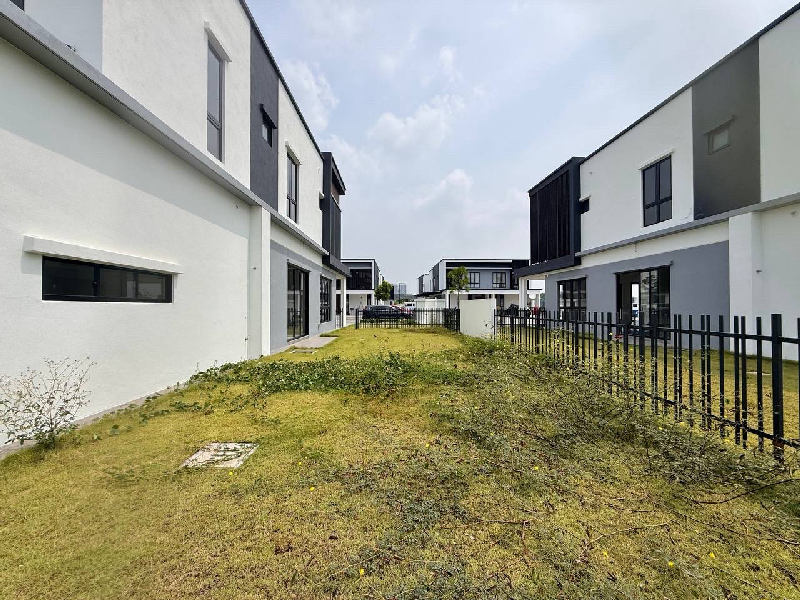 [20 ft side land] 2-STOREY SEMI-D Type BOHEMIA Eco Sanctuary, Teluk Panglima Garang, Selangor - photo 13