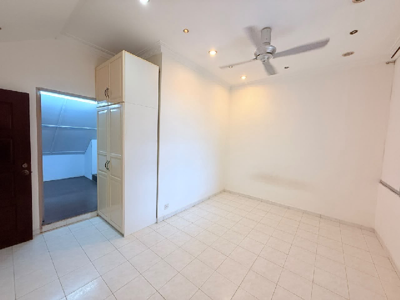 FOR SALE | FREEHOLD 1.5-STOREY TERRACE HOUSE USJ 2, Subang Jaya, Selangor - photo 11