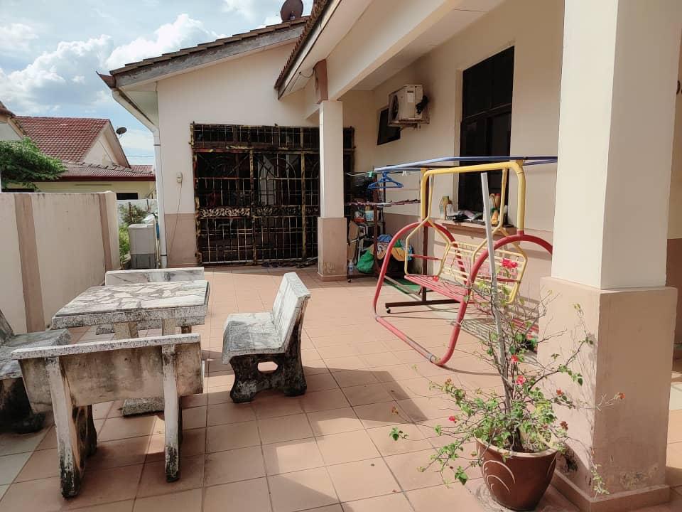 SEMI DETACHED, TAMAN KELISA RIA - photo 5