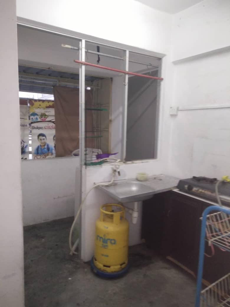 Apartment Puncak Erskine,Jln Fettes Tanjung Tokong - photo 5