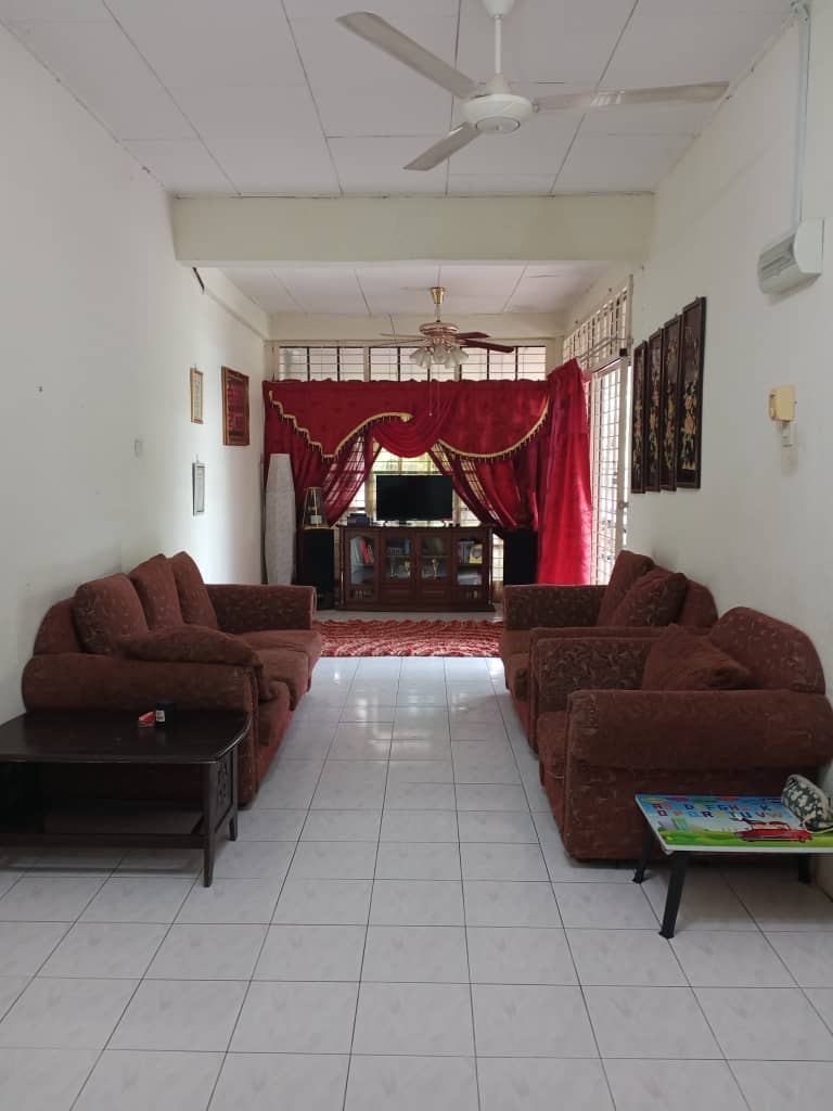 Rumah Teres Setingkat Taman Desa Aman - photo 4