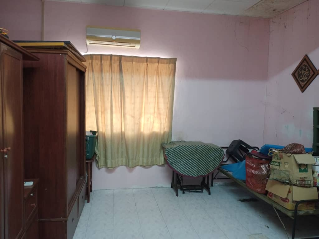 Rumah Teres Setingkat Taman Desa Aman - photo 12