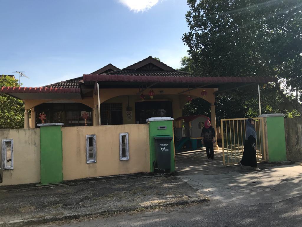 BUNGLOW CORNER TAMAN CENGAL - photo 2