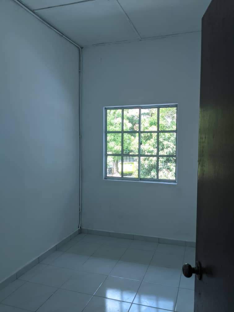 RUMAH TERES DUA TINGKAT, TAMAN JATI KULIM - photo 7