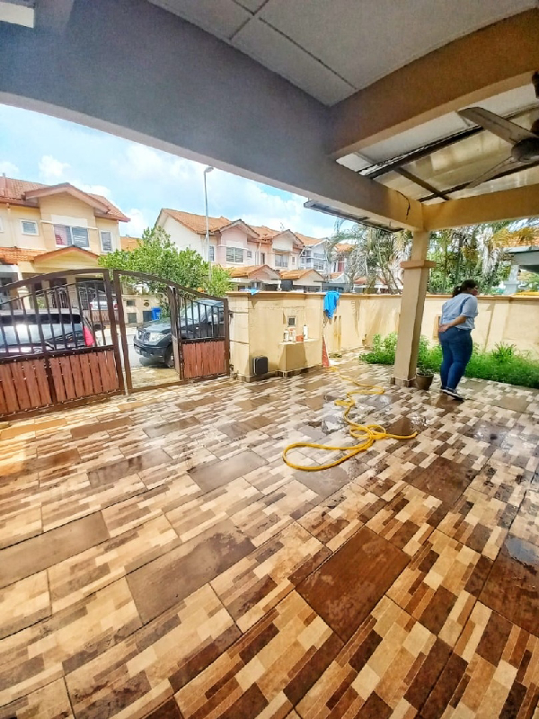 KEMUNING GREENHILLS 2,BUKIT RIMAU KOTA KEMUNING END LOT DOUBLE STOREY - photo 2