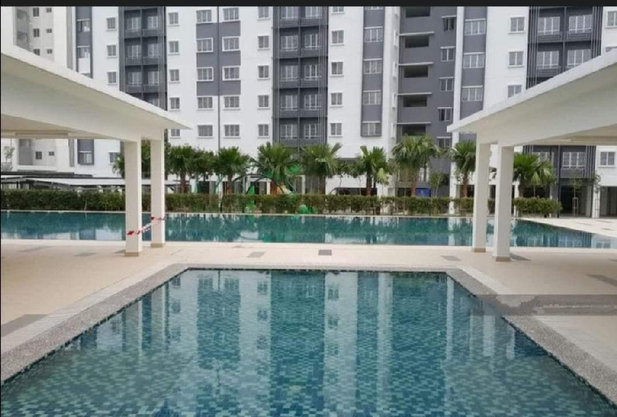APARTMENT SERI INTAN SETIA ALAM WITH SWIMMING POOL