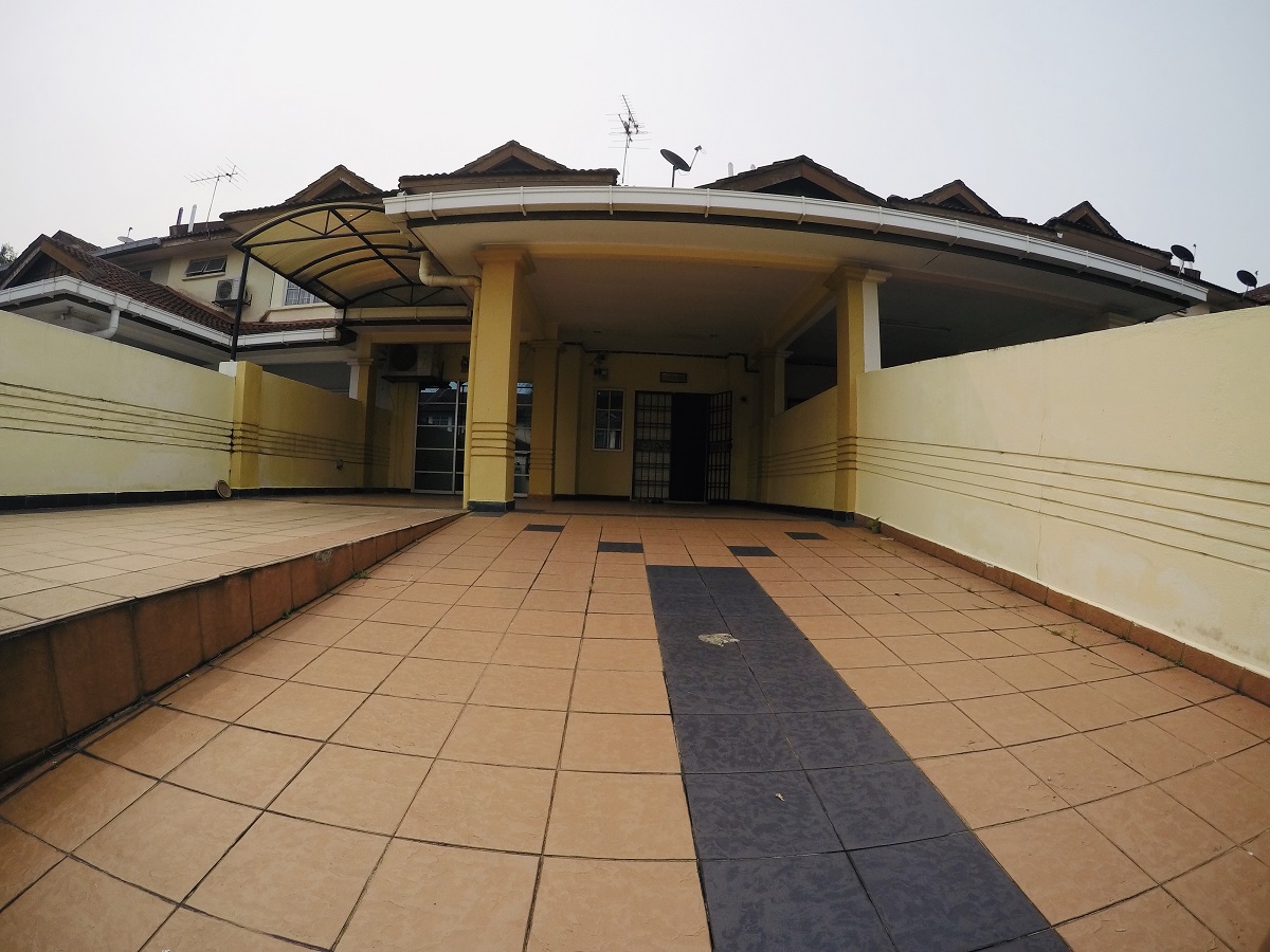 GOOD DEALS Double Storey House Kota Damansara - photo 2