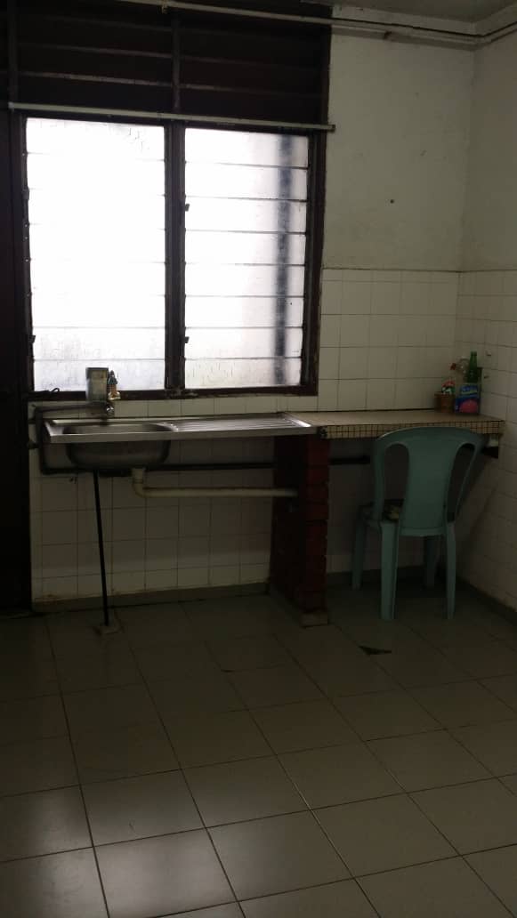Flat PKNS Seksyen 24, Shah Alam - photo 5