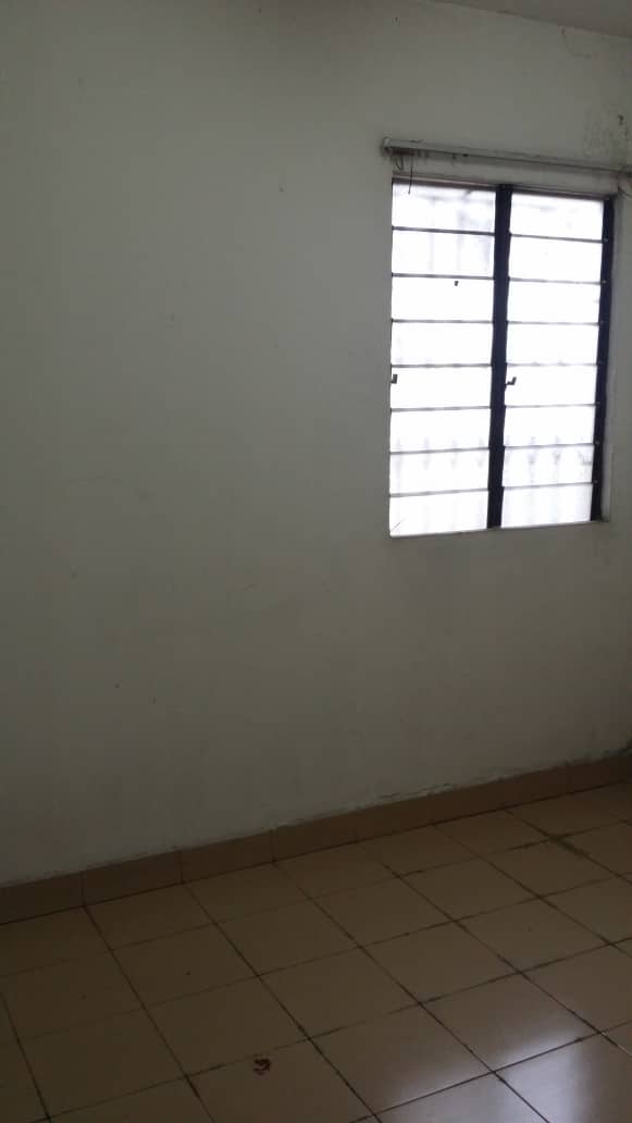 Flat PKNS Seksyen 24, Shah Alam - photo 4
