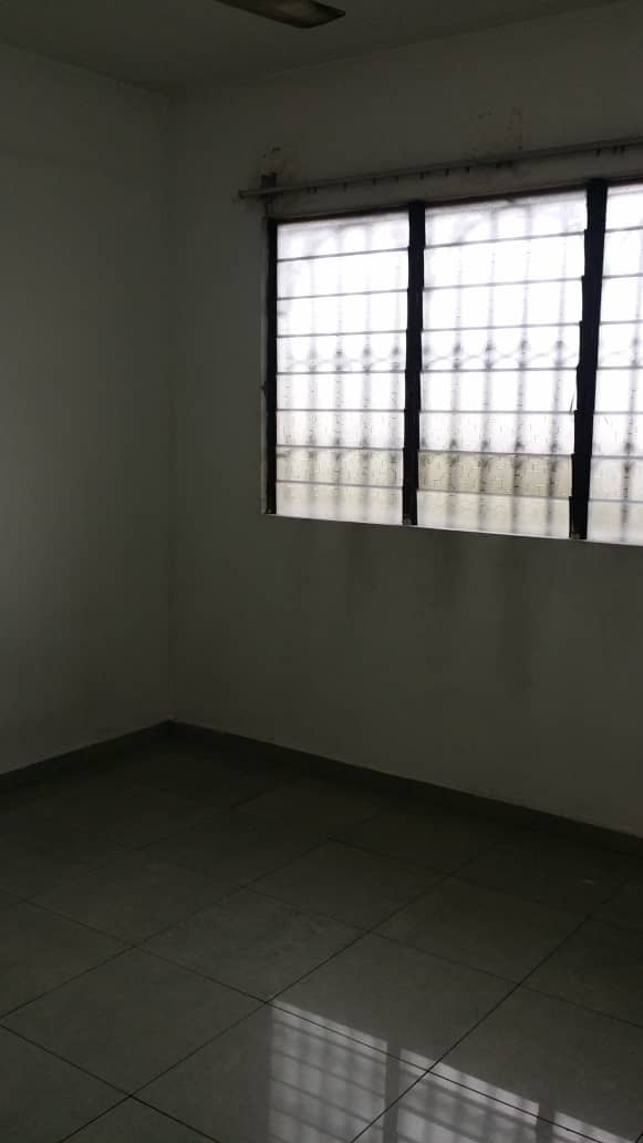 Flat PKNS Seksyen 24, Shah Alam - photo 6