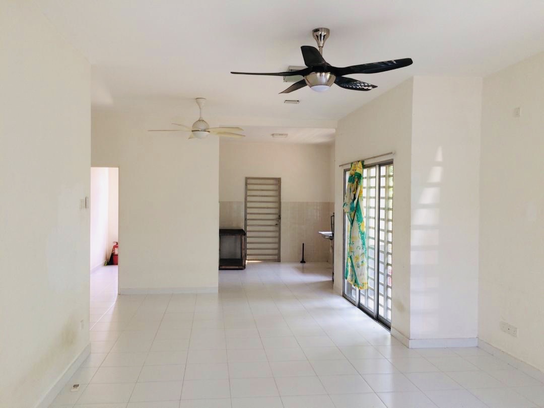 Single Sty Bungalow Bandar Tasik Senangin Lenggeng - photo 3