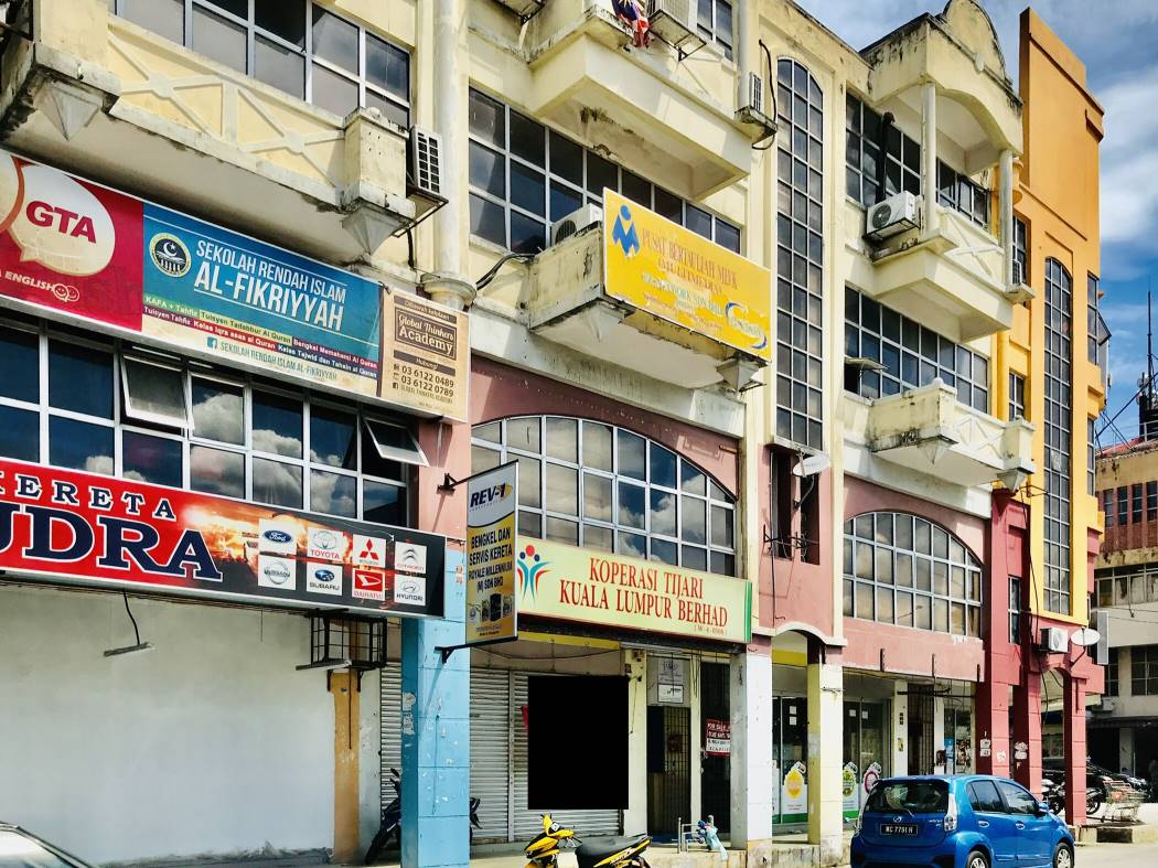 BELOW MARKET VALUE 3-STY SHOPLOT BATU CAVES GOMBAK - photo 2