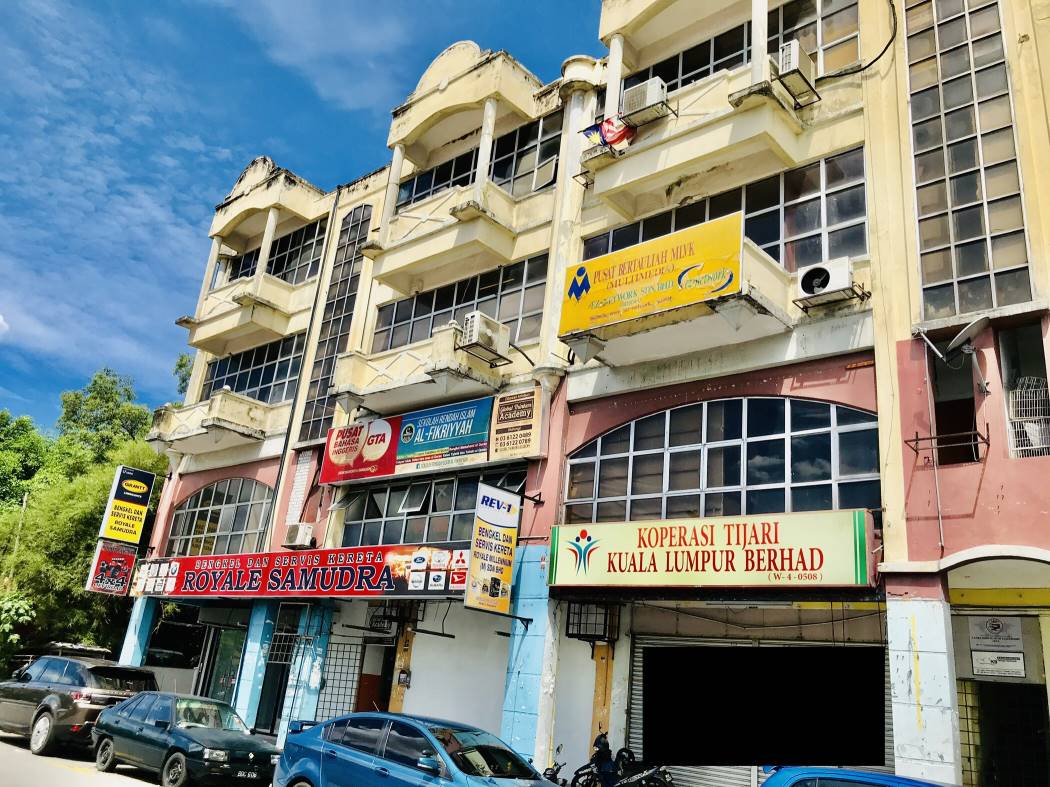 BELOW MARKET VALUE 3-STY SHOPLOT BATU CAVES GOMBAK - photo 7