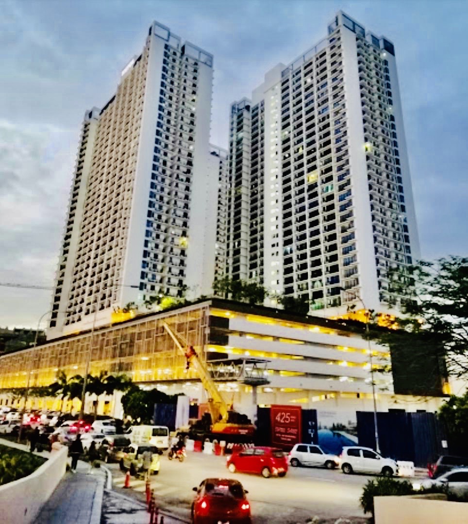 FREEHOLD TREFOIL APARTMENT SETIA ALAM SELANGOR