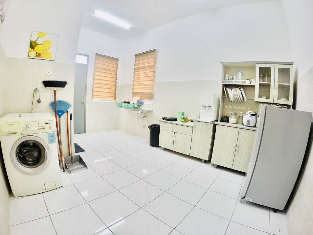 Fully furnished 2-storey End Lot House KLIA Sepang - photo 6