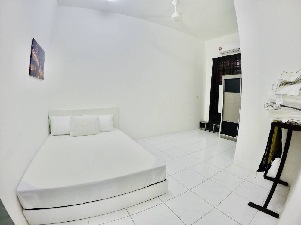 Fully furnished 2-storey End Lot House KLIA Sepang - photo 9