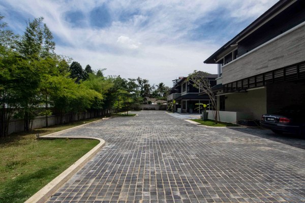 Exclusive 3-Storey Twin Bungalow Jalan Semarak KL - photo 3
