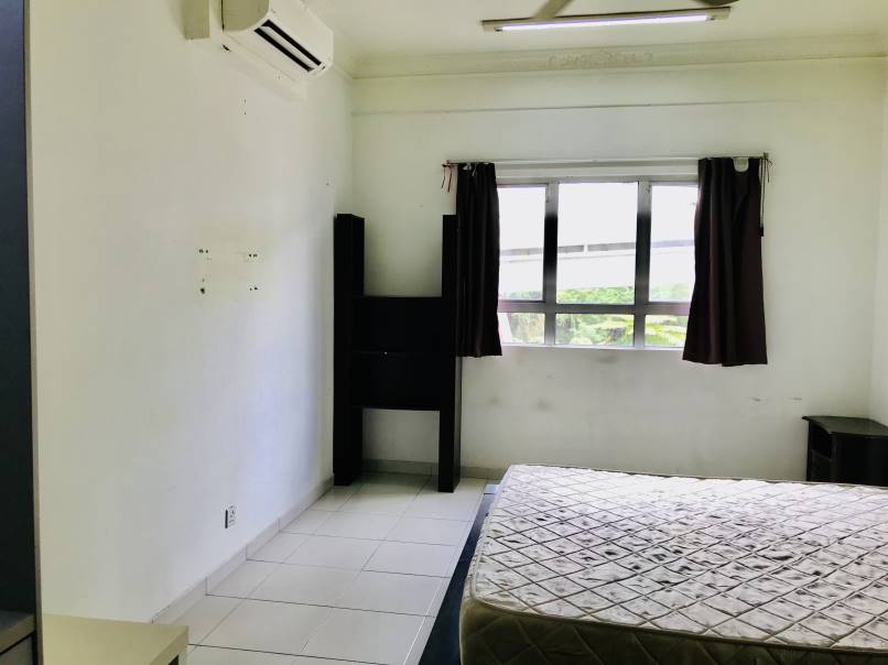SURIA JELATEK RESIDENCE WALKING DISTANCE TO LRT - photo 10