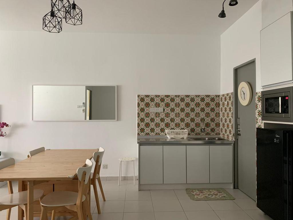 CHEAPEST FULLY FURNISHED SURIA JELATEK RESIDENCE - photo 2