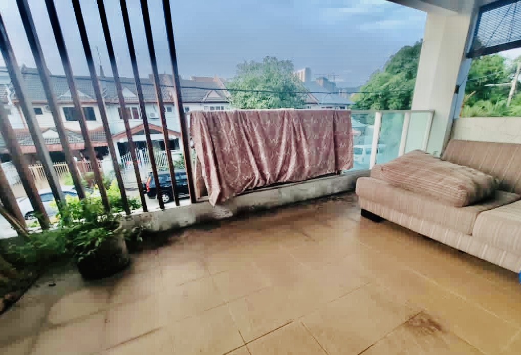 Fully Renovated 2 Storey Setapak Danau Kota KL - photo 10