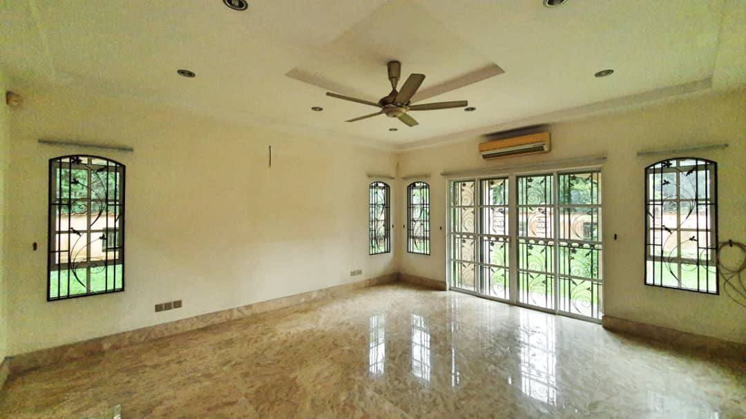 Corner Lot Bungalow Bidai Residence - photo 11