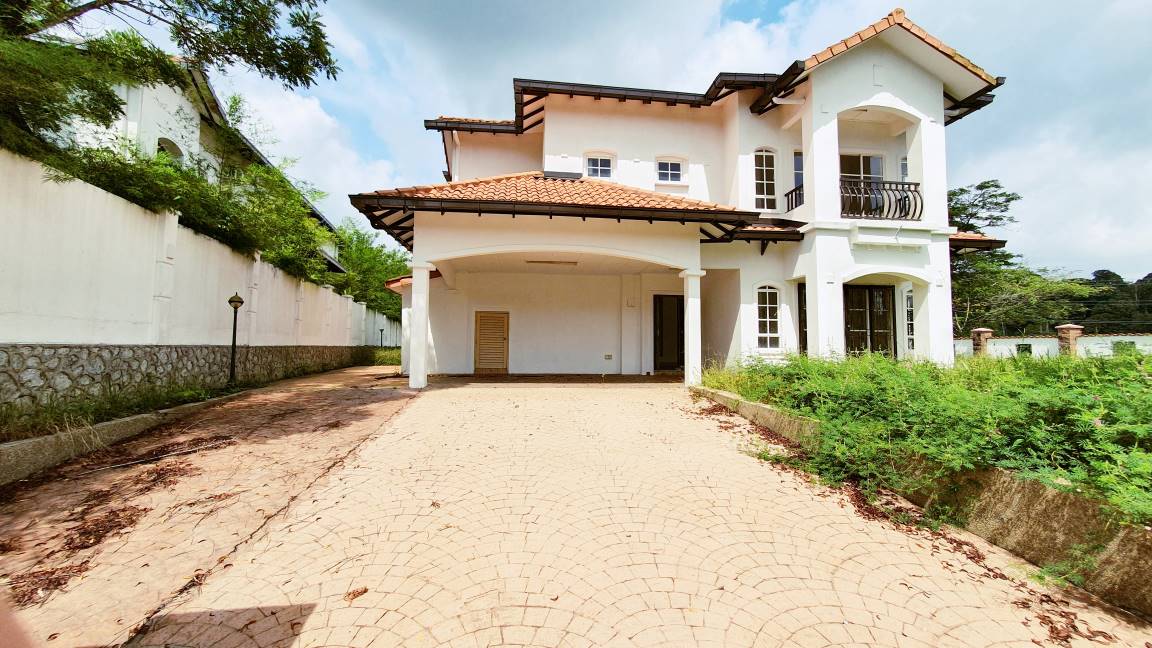 Corner Lot Bungalow Bidai Residence - photo 2