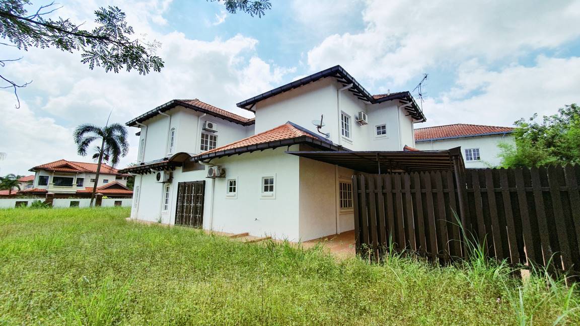 Corner Lot Bungalow Bidai Residence - photo 3