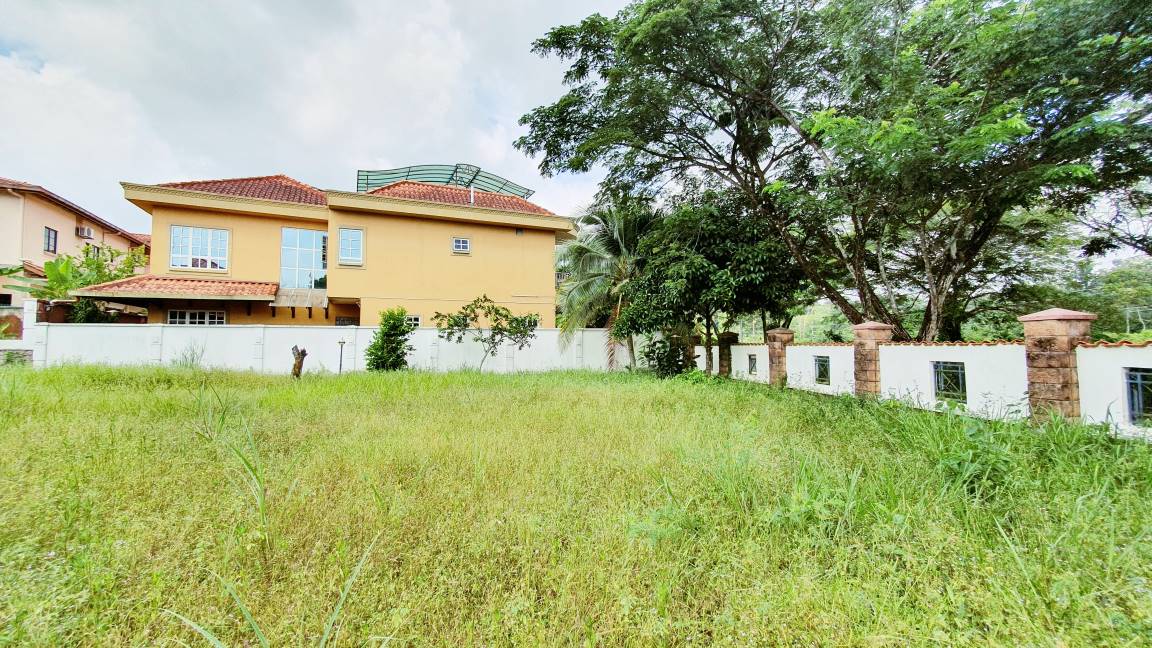 Corner Lot Bungalow Bidai Residence - photo 4
