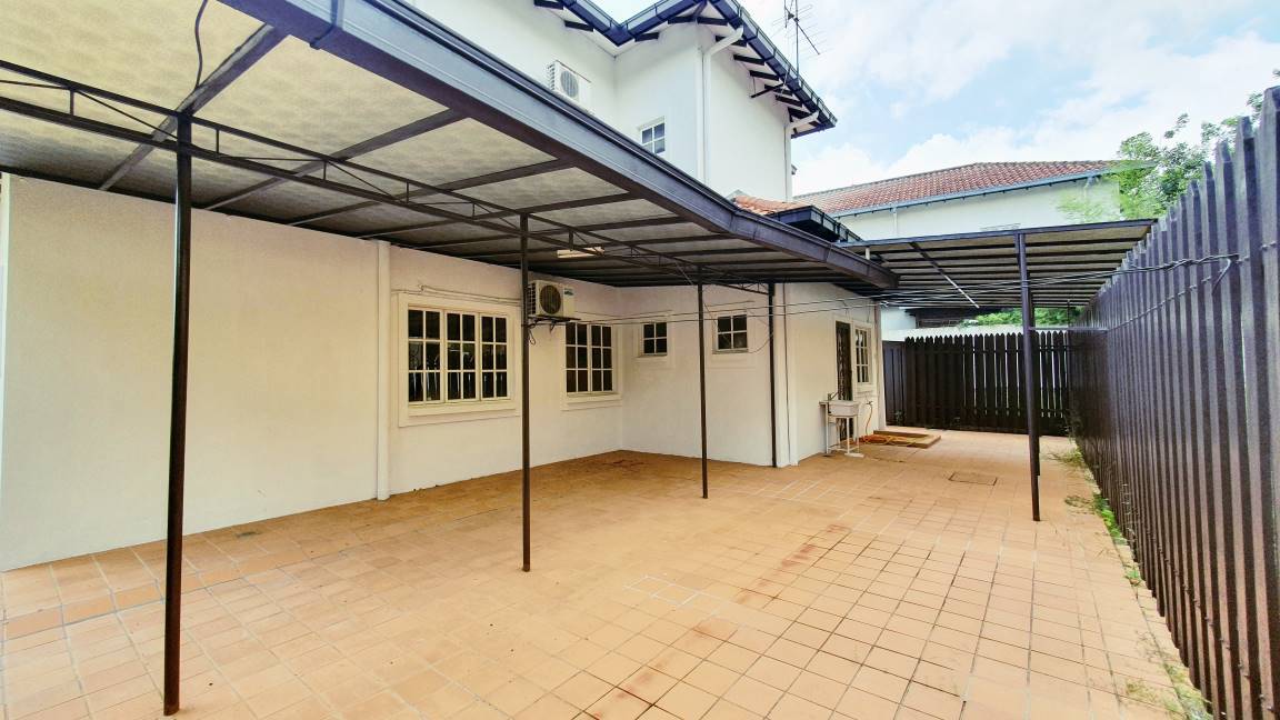 Corner Lot Bungalow Bidai Residence - photo 7