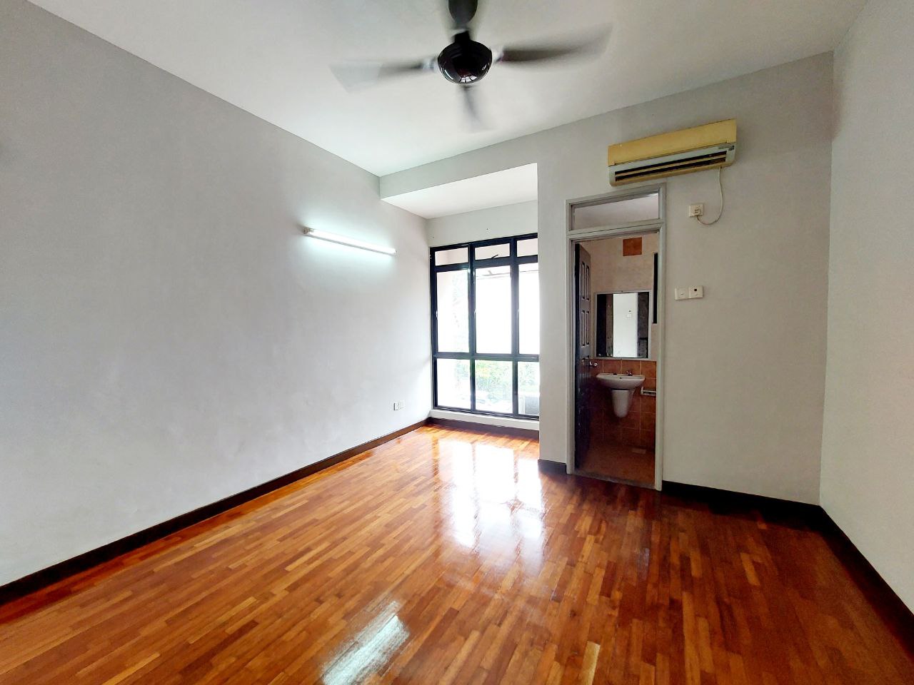 Double Storey Superlink Jalan Birai Bukit Jelutong - photo 11