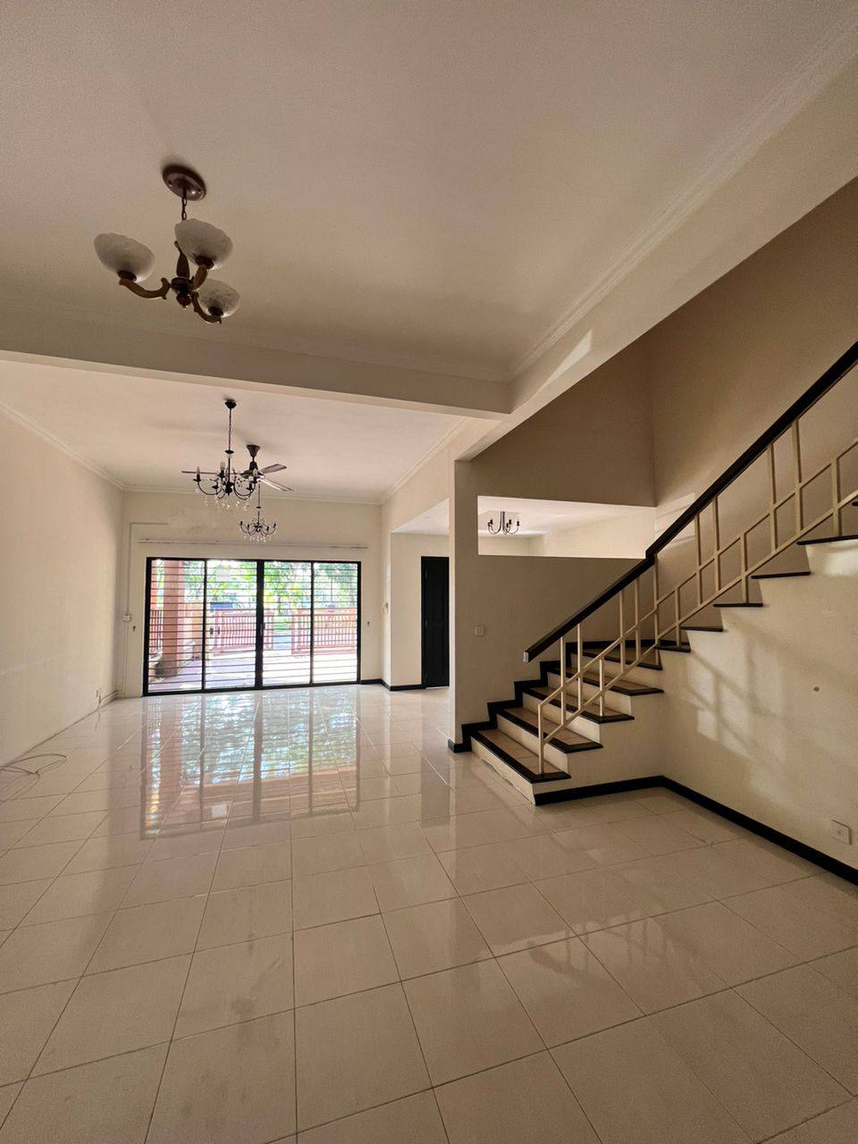 Double Storey Terrace Jalan Jeriji, Bukit Jelutong - photo 3