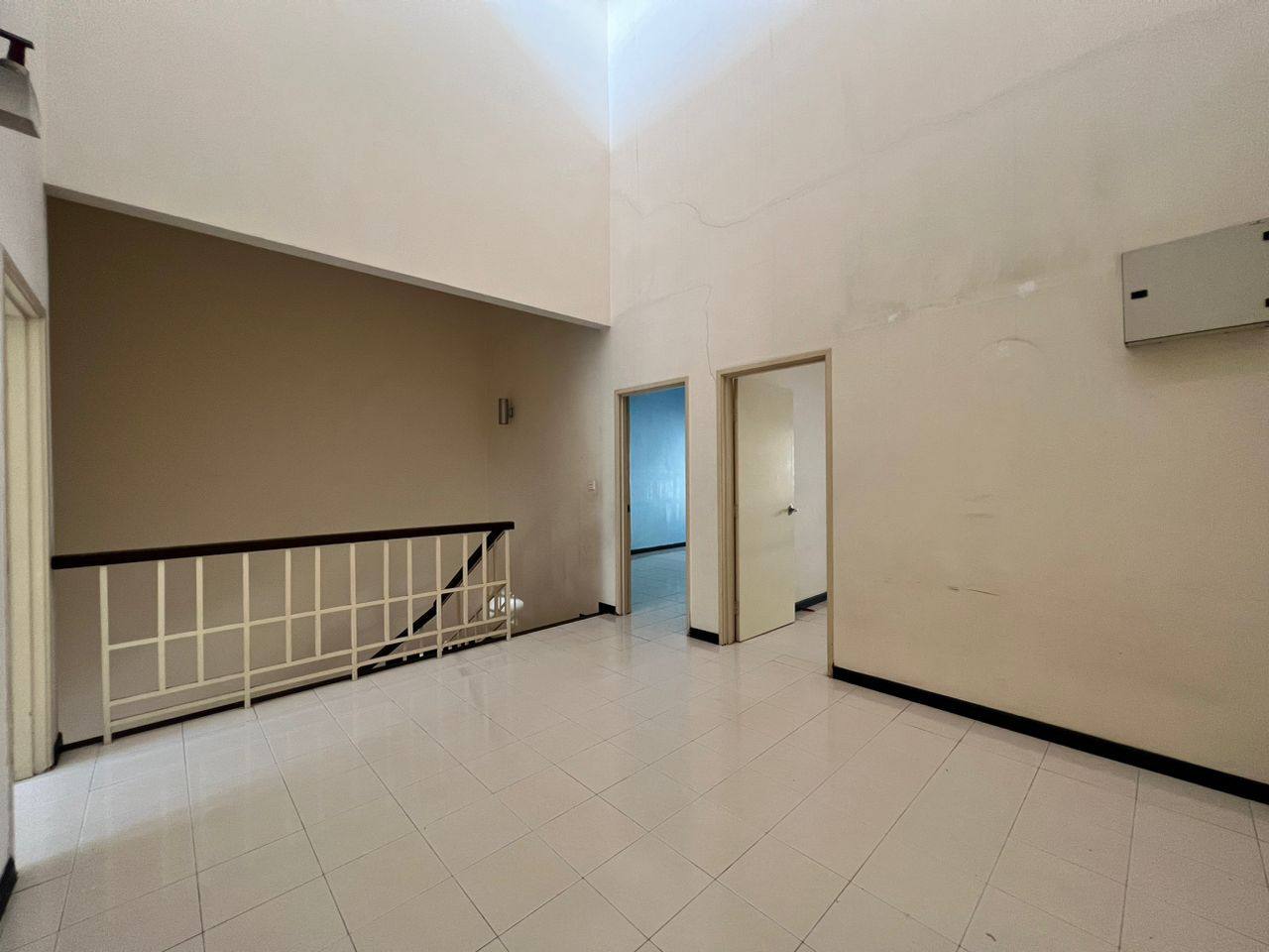 Double Storey Terrace Jalan Jeriji, Bukit Jelutong - photo 8